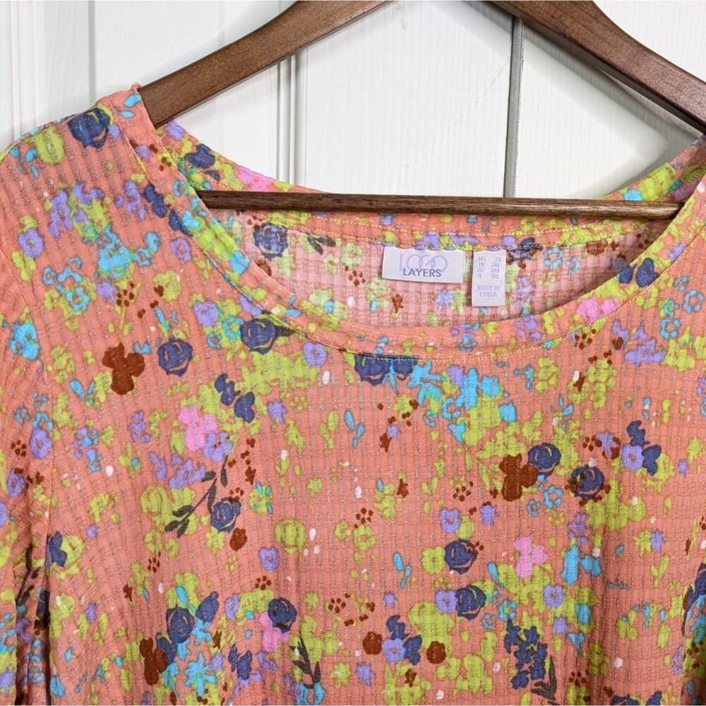 LOGO by Lori Goldstein Waffle Mesh Floral Top 2X Relaxed Textured Short Sleeve - Picture 5 of 11